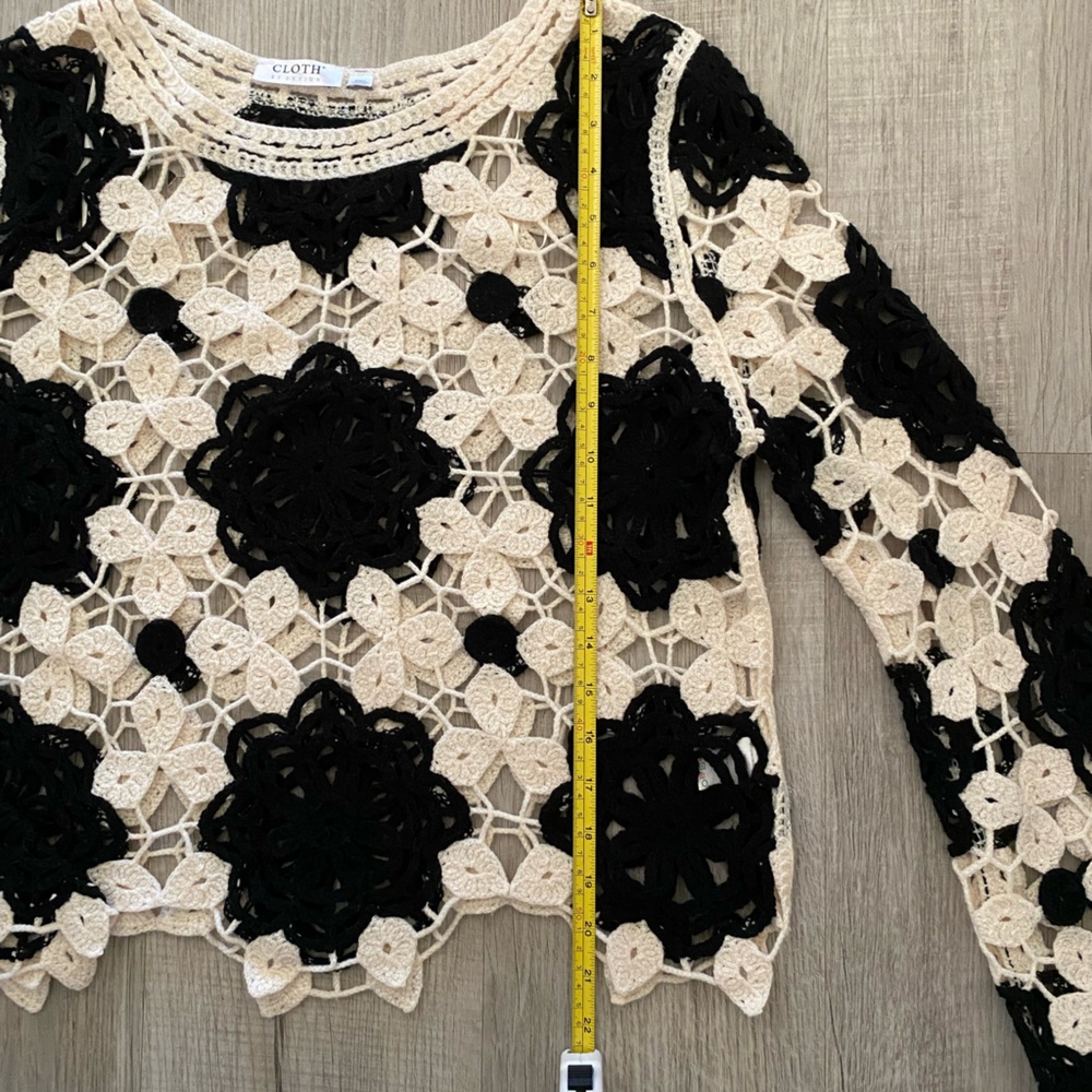 Cloth By Design Black Ivory Crochet Floral Bell Sleeve Top Hippie Boho - Sz S - Picture 7 of 9